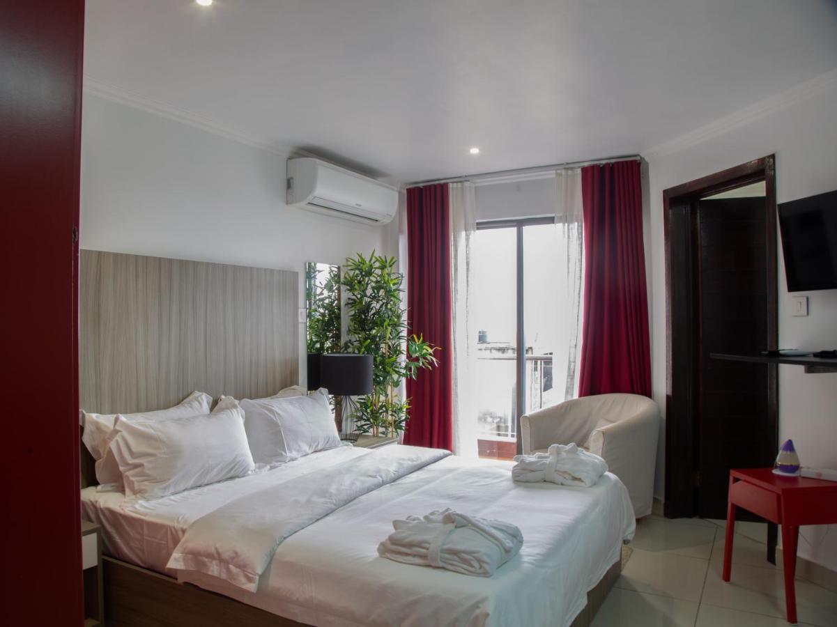 Wdc Aparthotel - Buea Ngoại thất bức ảnh