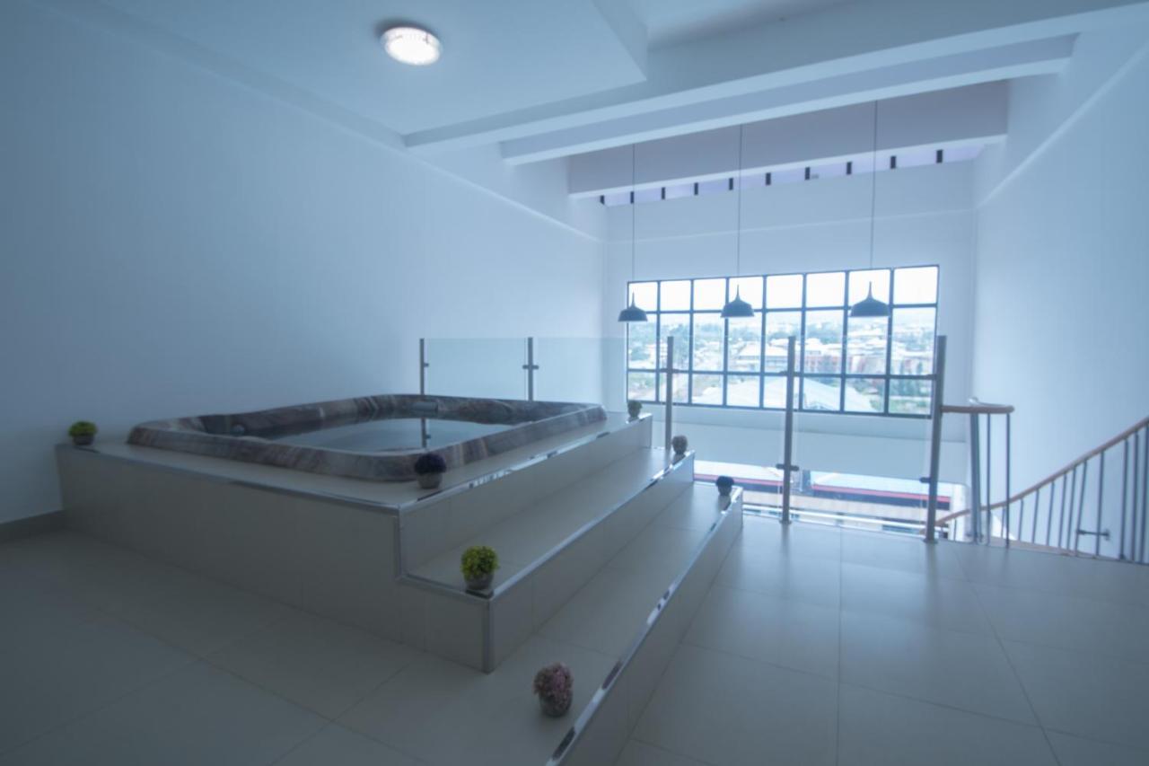 Wdc Aparthotel - Buea Ngoại thất bức ảnh
